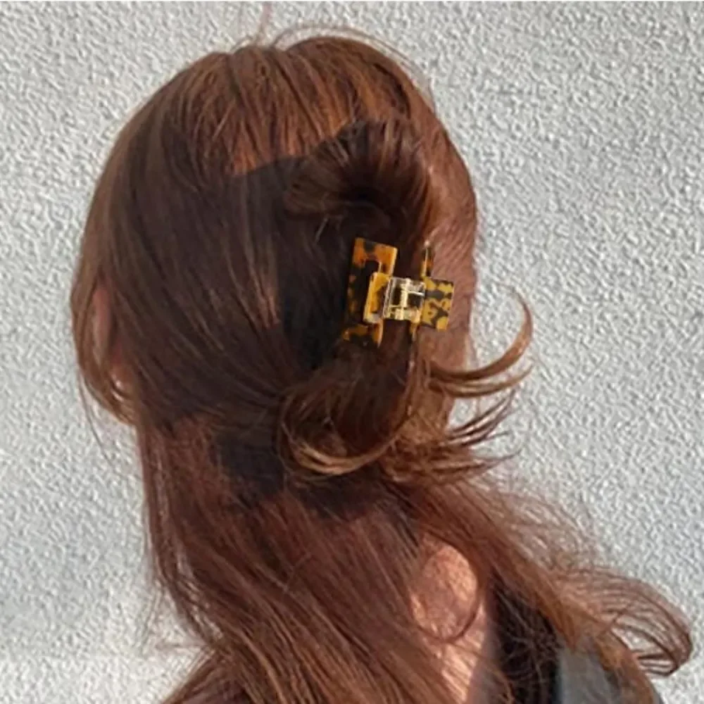 New tortoise and checkered hair clips set of 4
